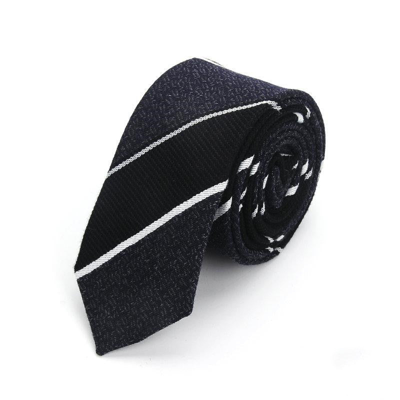 Men's tie with floret pattern