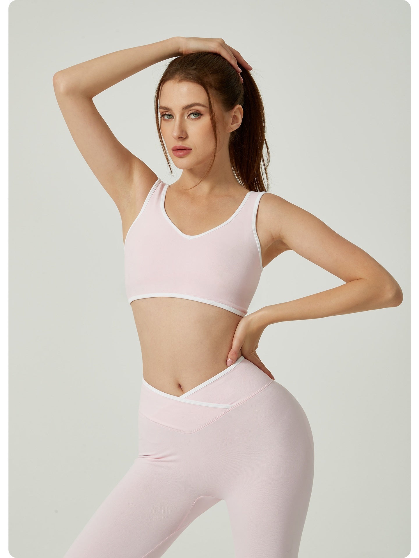 Contrast Color Round Neck Shoulder Strap Yoga Bra Bell-bottom Pants Suit