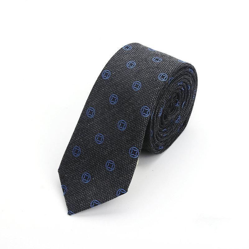 Men's tie with floret pattern