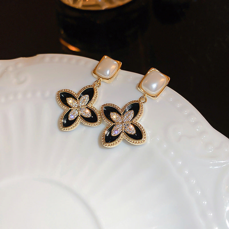 Black Series Retro Affordable Luxury High-grade Heavy Industry Earrings