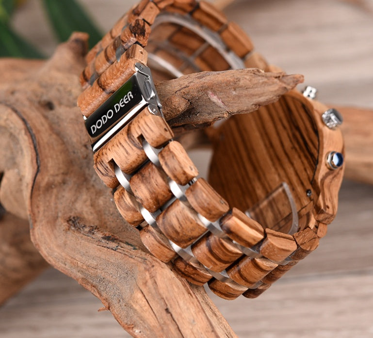 Three-eye six-needle watch