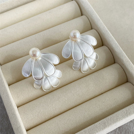 Silver Brushed Pearl Four Pieces Petal Stud Earrings
