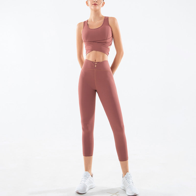 Two-piece yoga clothing suit