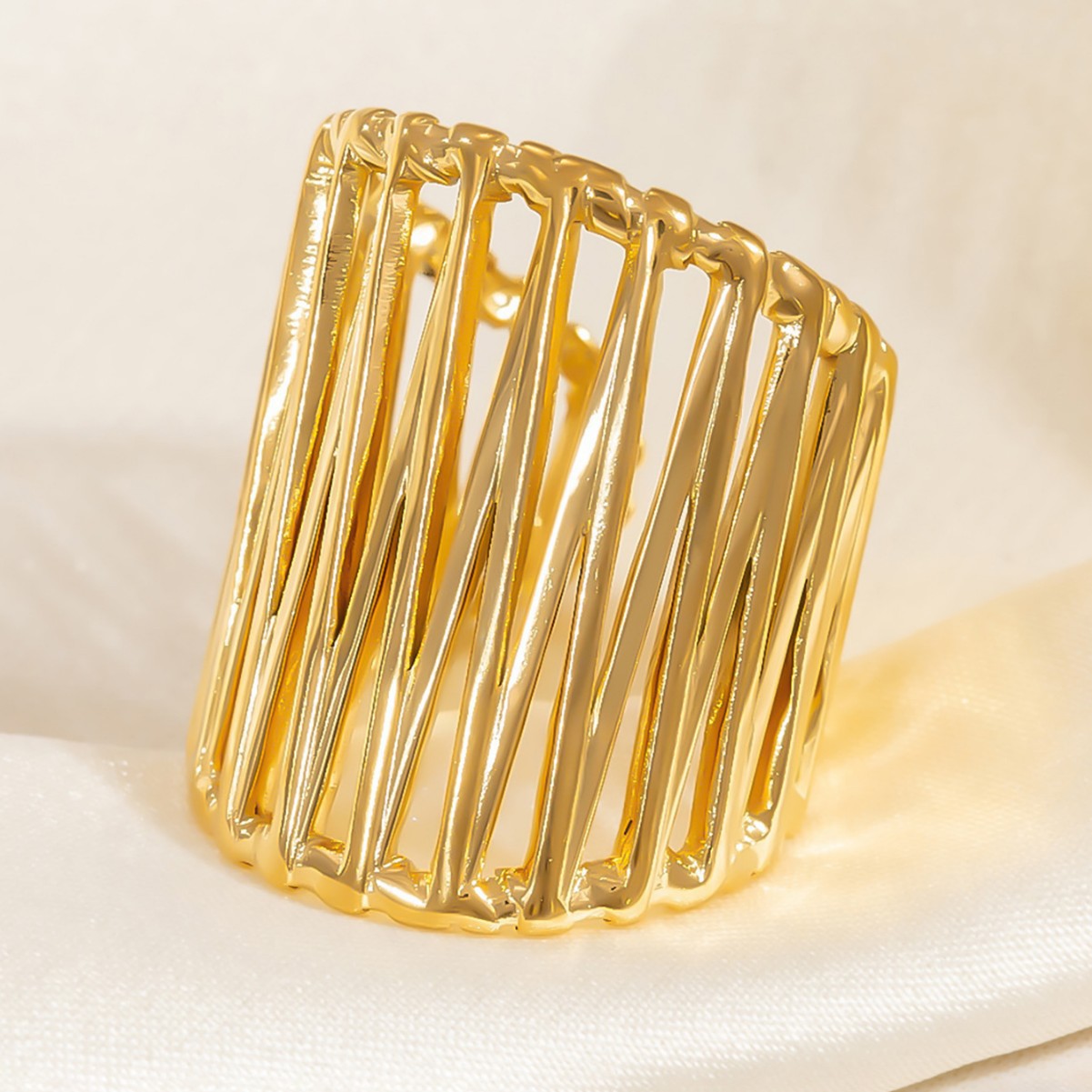 I Hollow Titanium Steel Niche Design Wide Woven Ring