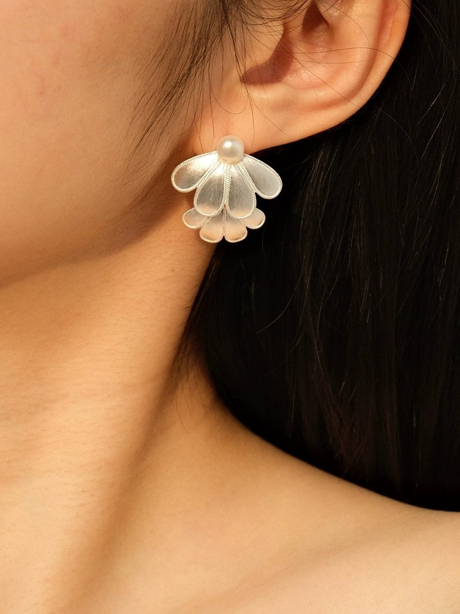 Silver Brushed Pearl Four Pieces Petal Stud Earrings