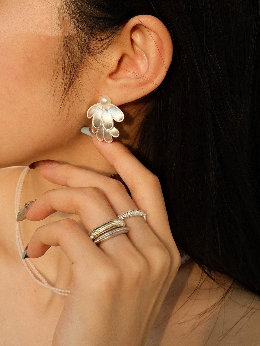 Silver Brushed Pearl Four Pieces Petal Stud Earrings